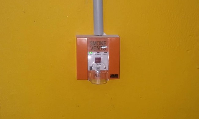 בדיקת תקינות חלונות שחרור עשן 6