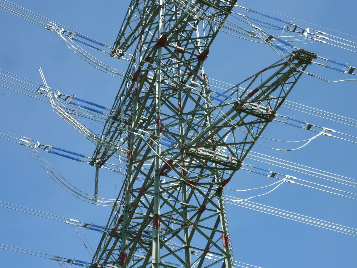 Measurement of electromagnetic radiation from the power grid